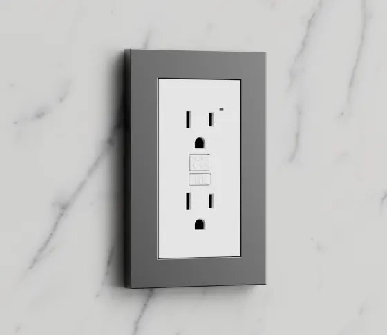 Control4 Lux outlet with metal faceplate